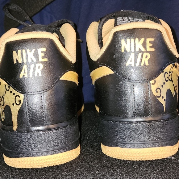 Custom AF1'S - Picture 5 of 7